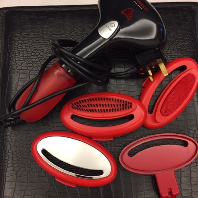 Steamer Iron Handheld, TV & Home Appliances, Irons & Steamers on Carousell