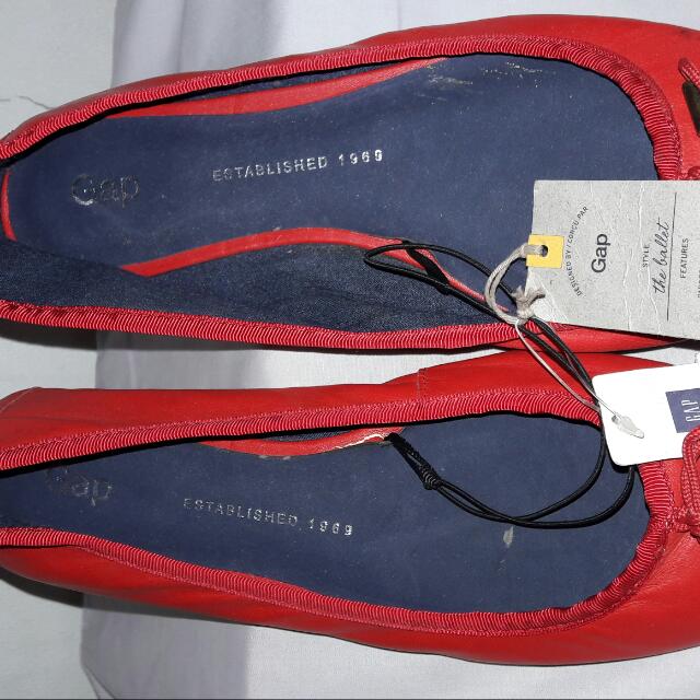 gap flat shoes