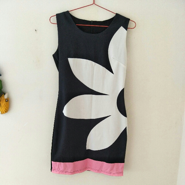 Hawaii Dress, Women's Fashion, Muslimah Fashion, Dresses on Carousell