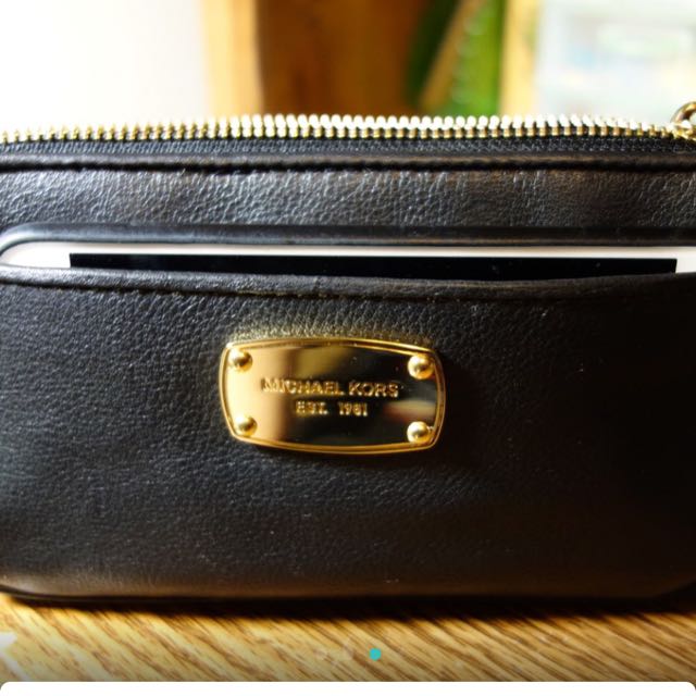 michael kors wallet with phone holder