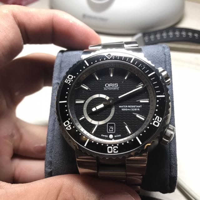 Oris divers titan online date