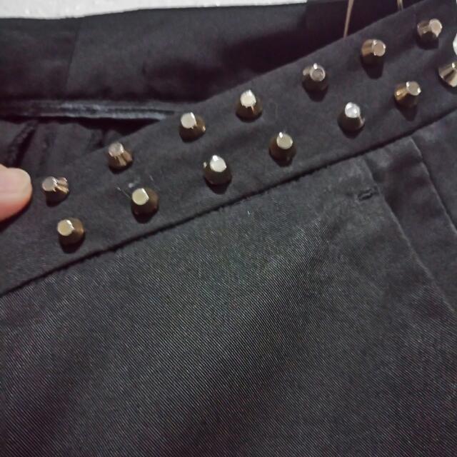 Pants (Category: Other Bottoms) located in Quezon City. Submitted by misspee (Listing ID 120718504, Image 2). Description: .