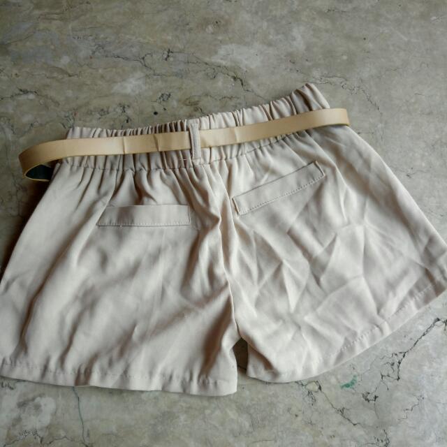 Shorts (Category: Shorts) located in Quezon City. Submitted by misspee (Listing ID 120672033, Image 2). Description: .