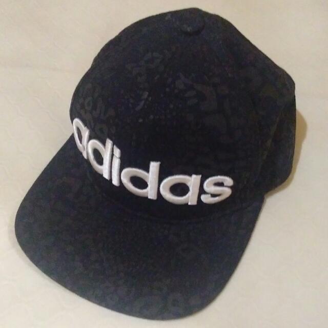 topi adidas ori