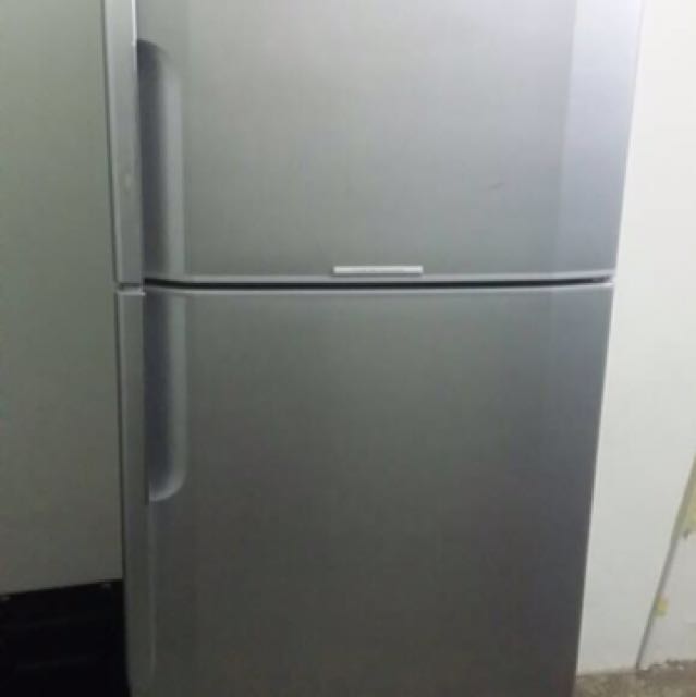 Used Hitachi Large Size Fridge 2d Double Door Refrigerator Peti