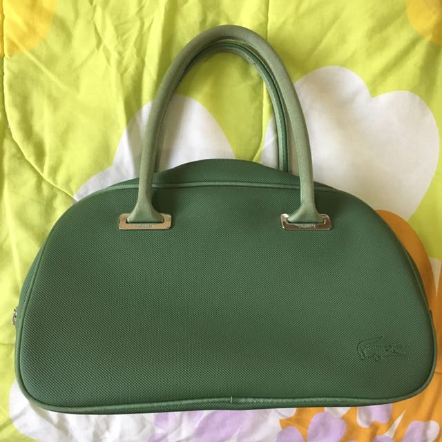 Authentic Lacoste Handbag From US (Category: Tote Bags) located in Quezon City. Submitted by raidmytreasures (Listing ID 120956785, Image 1). Description: .