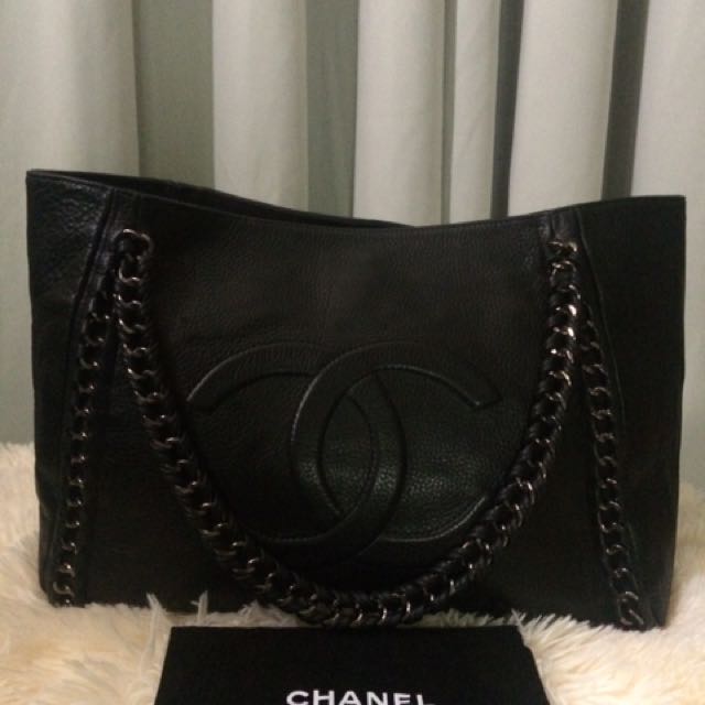 Chanel Chanel Black Caviar Luxe Ligne Leather Modern Chain Tote