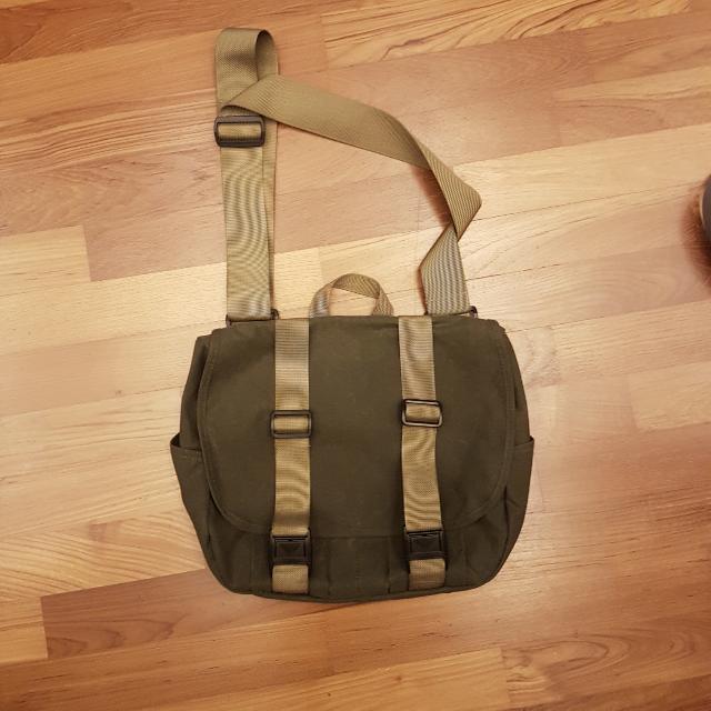 Filson Tin Cloth Field Sling Bag Men s Fashion Bags Sling Bags on Carousell