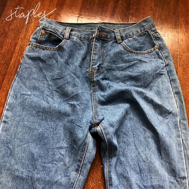 HW Mom Jeans (Category: Jeans) located in Quezon City. Submitted by staples_ (Listing ID 120953671, Image 2). Description: .