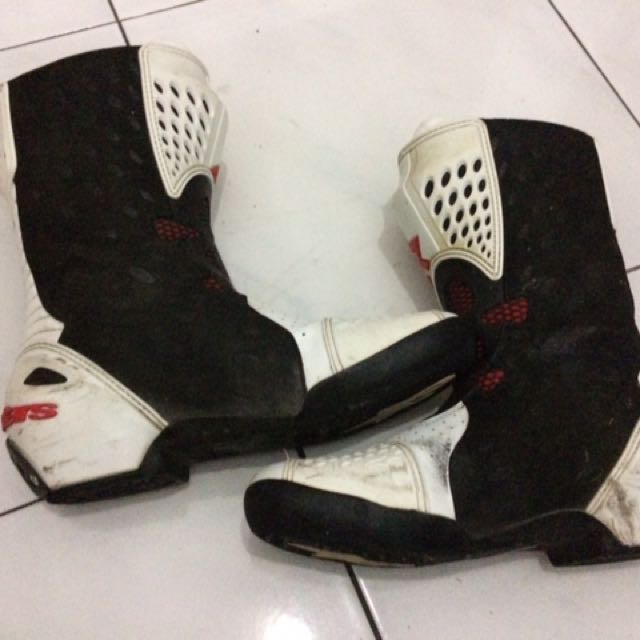 Sepatu Balap Alpinestar Supertech Olah Raga Perlengkapan Olahraga Lainnya Di Carousell