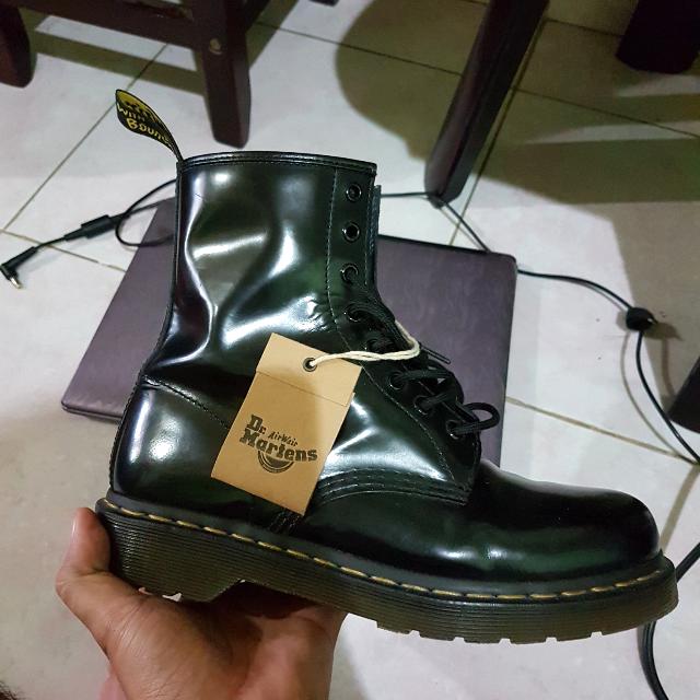 sepatu dr martens asli
