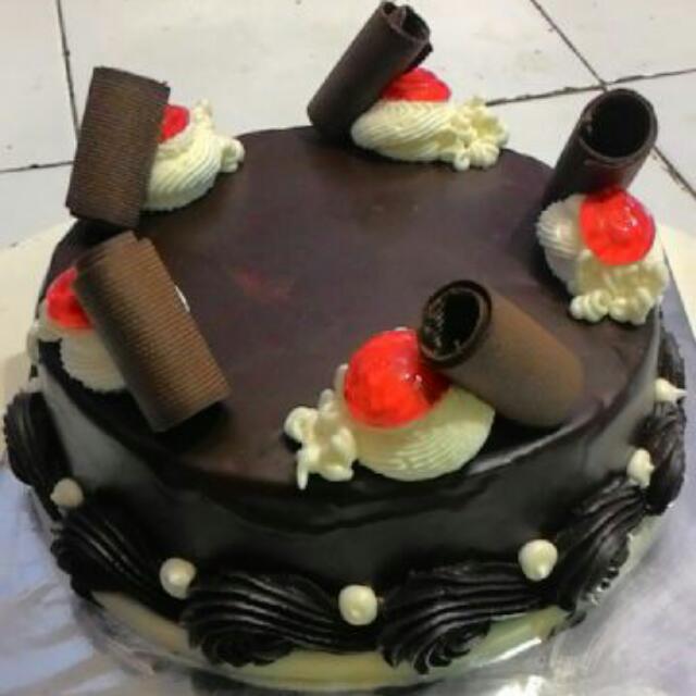 Black Forest Bulat Food Drinks Baked Goods On Carousell