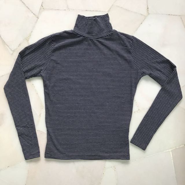 Brandy melville kendra turtleneck hot sale