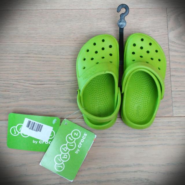 green kids crocs