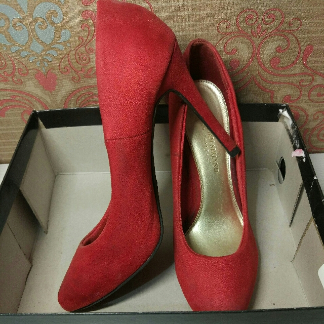 Red heels payless clearance