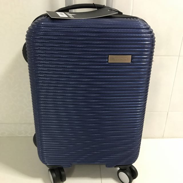 new yorker luggage 20