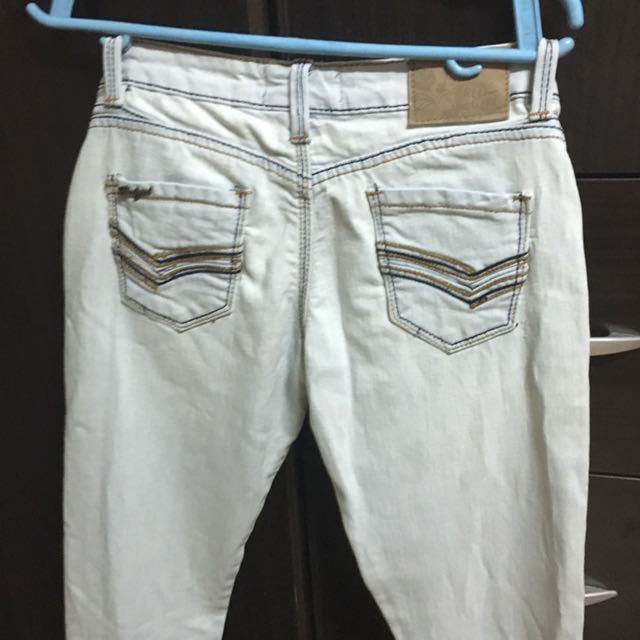 Red Girl Pants (Category: Other Bottoms) located in Pasig City. Submitted by mgb13 (Listing ID 121338248, Image 3). Description: .