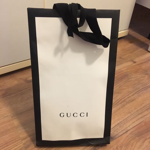 Gucci Voucher 500, Tickets & Vouchers, Vouchers on Carousell