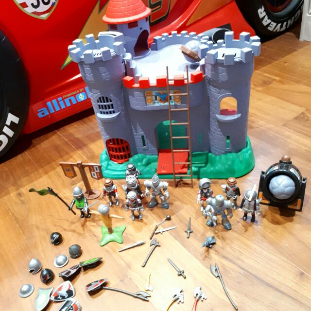 Knight Castle, Hobbies & Toys, Toys & Games On Carousell