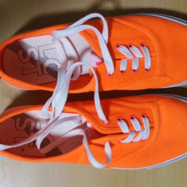 Lacoste Orange Sneakers, Men's Fashion, Footwear, Sneakers on Carousell