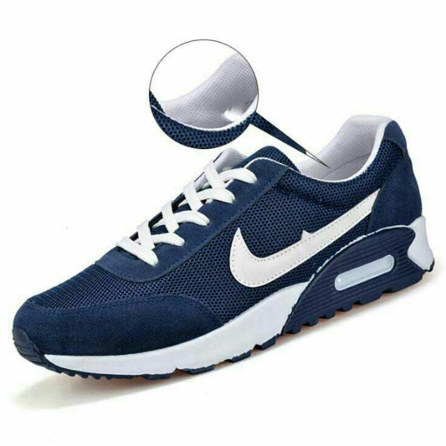 Nike air max deals blue and white pattern