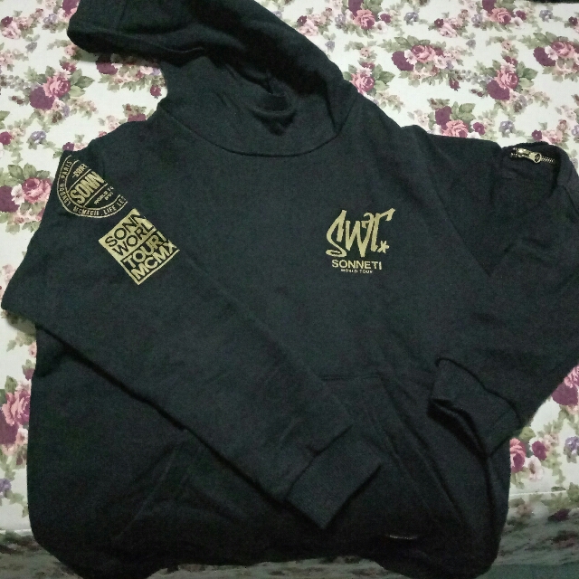 Sonneti World Tour Jacket pullover Babies Kids Babies Kids Fashion on Carousell