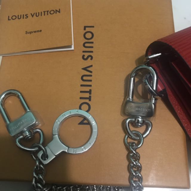 Supreme x Louis Vuitton Chain Wallet Review 