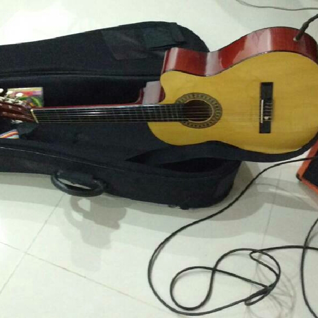 Toyama on sale classical guitar