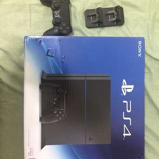 ［已售出］PS4-500G-1207A-2016年4月公司贈9.9成新