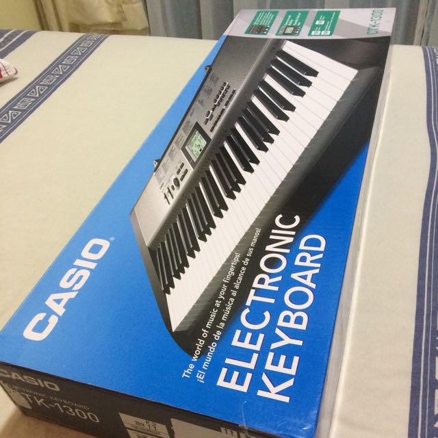 Casio Electronic Keyboard CTK1300 61 Fullsized Keys, Hobbies & Toys
