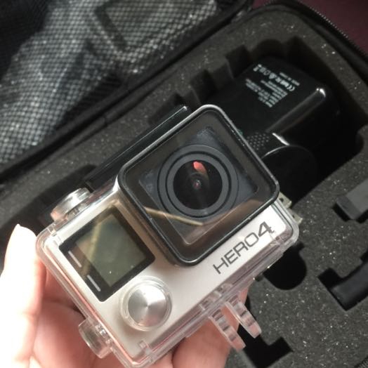 Go Pro Hero 4 Silver (Category: Other Photography Accessories) located in Pasig City. Submitted by janecenteno (Listing ID 121455555, Image 1). Description: .