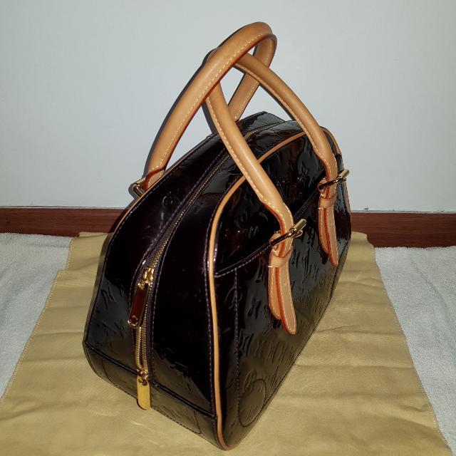 louis vuitton hand held bag