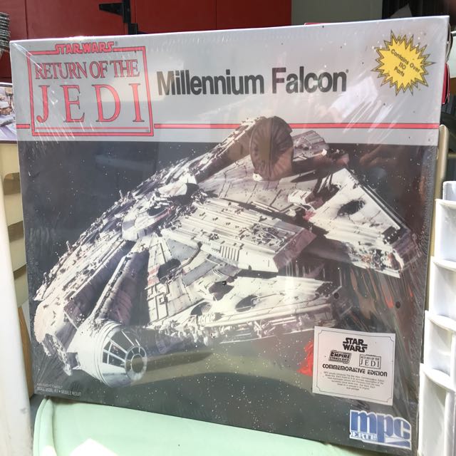 vintage millennium falcon toy