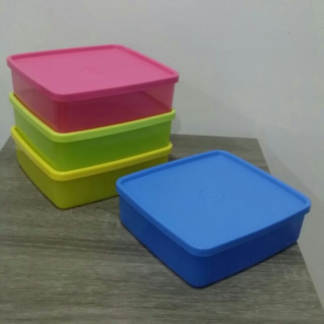 Tupperware Large Square a way 620ml