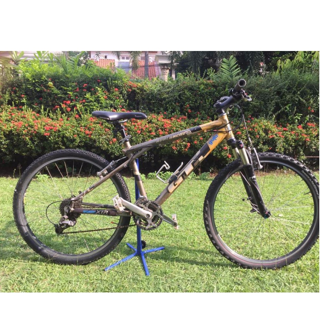 Interessant Helt vildt Gymnast Under utilized GT Avalanche 2.0 High Spec - RETRO Mountain Bike, Sports,  Bicycles on Carousell