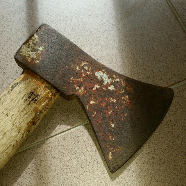 Vintage Rusty Axe, Hobbies & Toys, Memorabilia & Collectibles, Vintage
