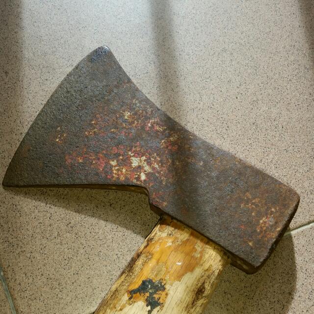 Vintage Rusty Axe, Hobbies & Toys, Memorabilia & Collectibles, Vintage