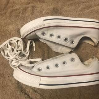 Y4/ladies 5.5-6 Converse Y4/ladies 5.5-6 Converse