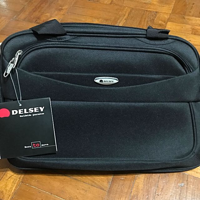 delsey duffel