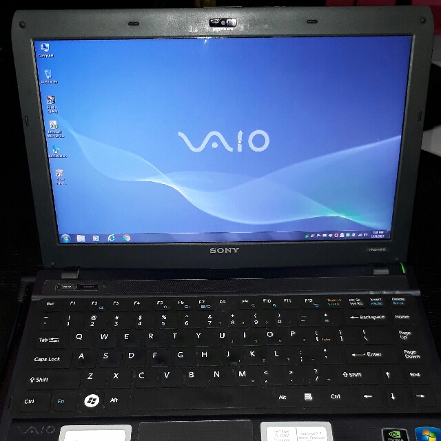 SONY VAIO® (VPCS115FG) (Upgraded-Genuine Windows 10 Home Edition