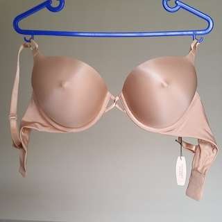 VICTORIA'S SECRET BARE Invisible Solutions Plunge Bra, Women's Fashion,  Tops, Other Tops on Carousell