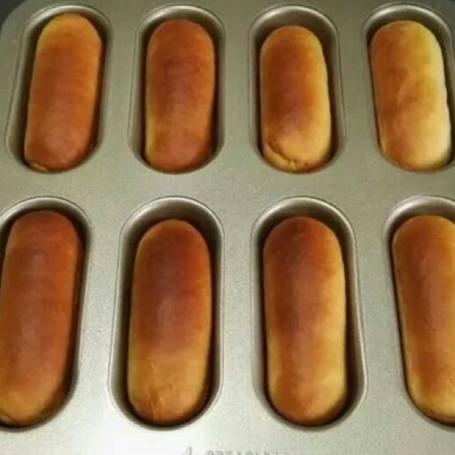 hot dog cake pan