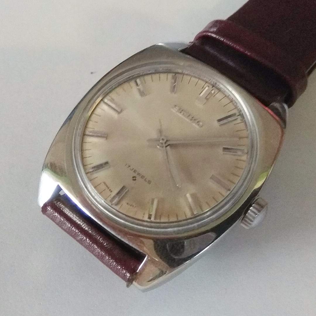 Retro Style, Old Watch Model by SEIKO Japan, Men SEIKO Manual Winding Wrist  Watch, Calibre 66, 17 Jewels for Collector, Women's Fashion, Watches &  Accessories, Watches on Carousell