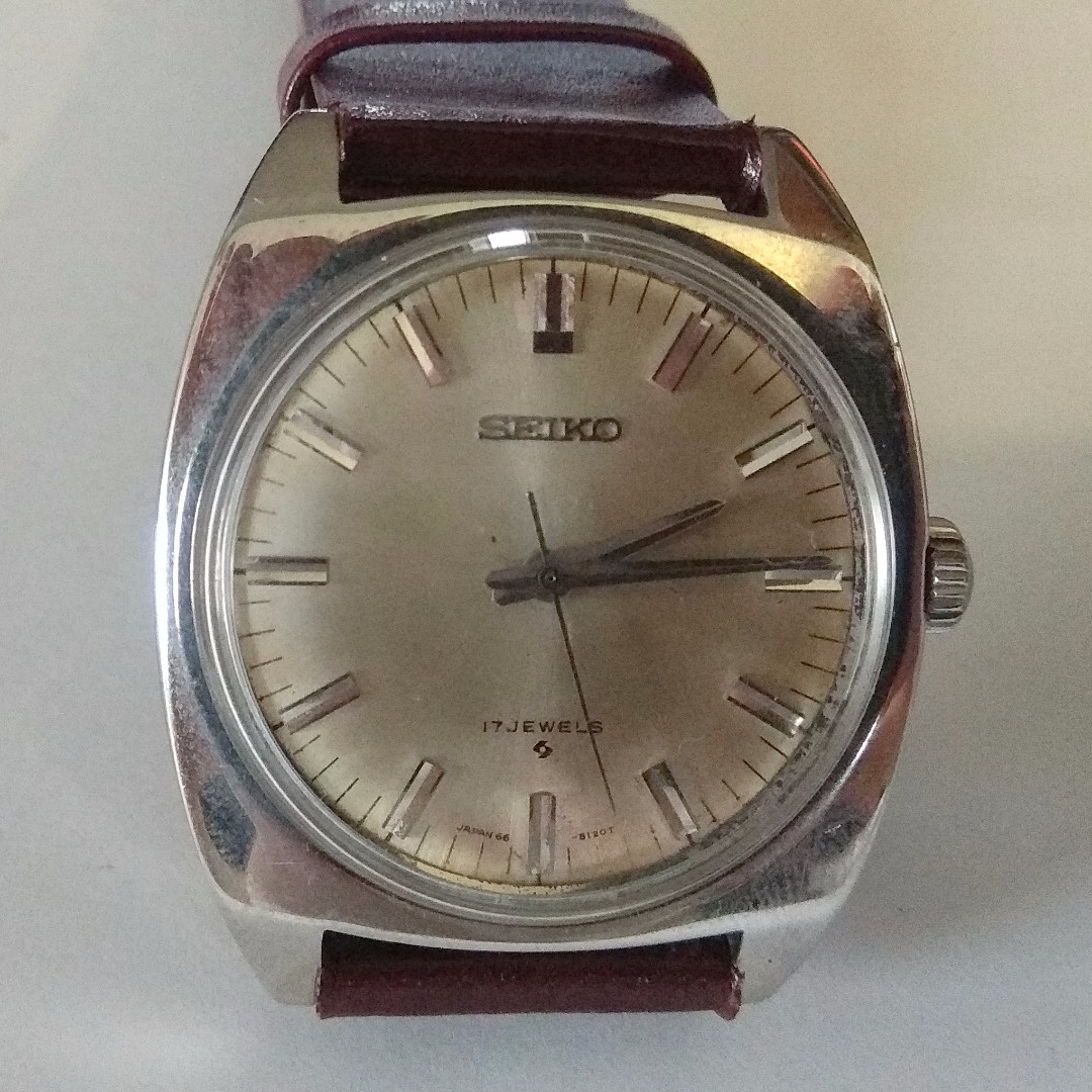 Retro Style, Old Watch Model by SEIKO Japan, Men SEIKO Manual Winding Wrist  Watch, Calibre 66, 17 Jewels for Collector, Women's Fashion, Watches &  Accessories, Watches on Carousell