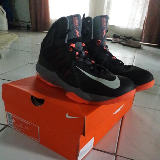 Sepatu basket hotsell nike air max