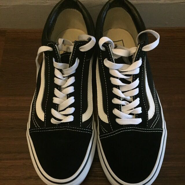 Vans Old Skool B W Men s Fashion Footwear Sneakers on Carousell