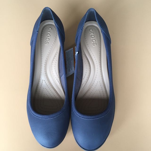 Authentic Crocs Marin Colorlite Wedge In Navy Graphite Women s Fashion Footwear Flats on Carousell