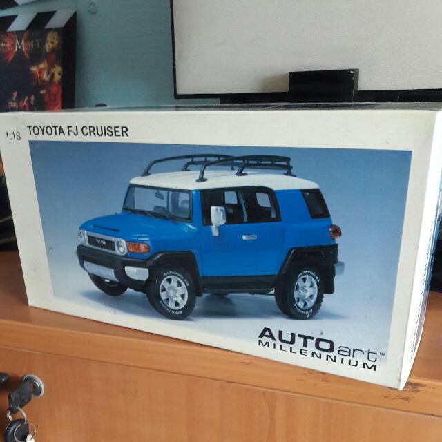 オートアート 1/18 FJ Cruiser FJクルーザー ミニカー