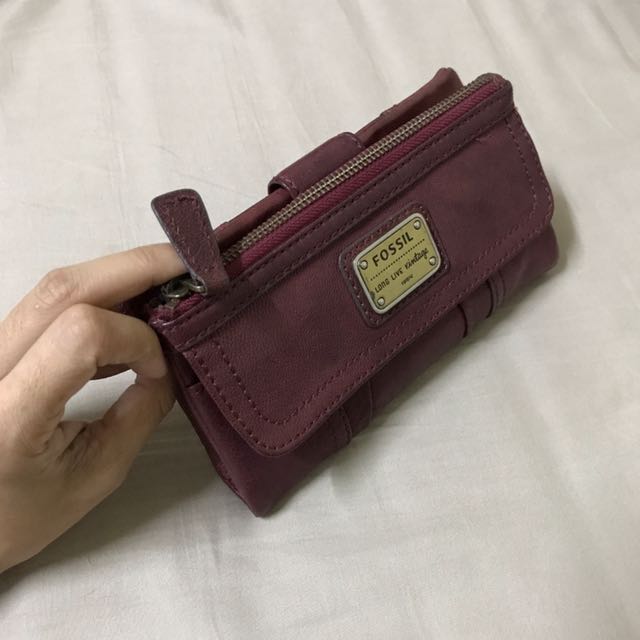 Fossil emory clutch cheap