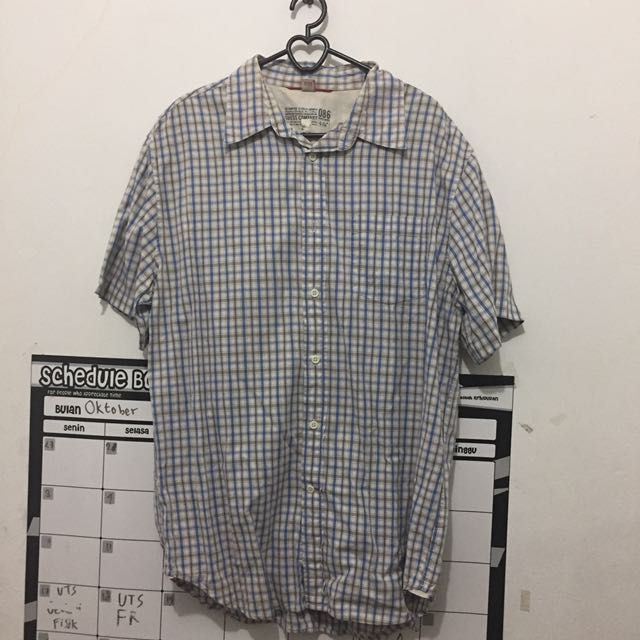 GUESS short sleeve Shirt Size L, Fesyen 